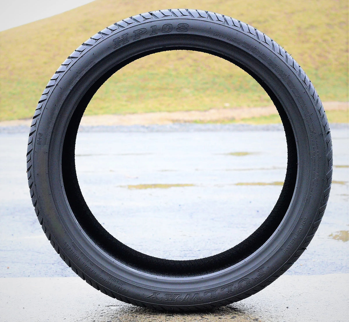 235/45ZR18 98W XL Passenger Tire E824001