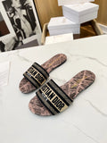 Women Slippers W424