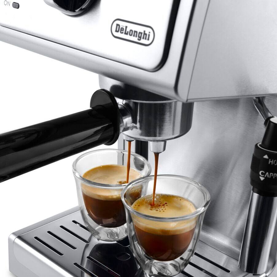15-Bar Pump Espresso & Cappuccino Machine X952525
