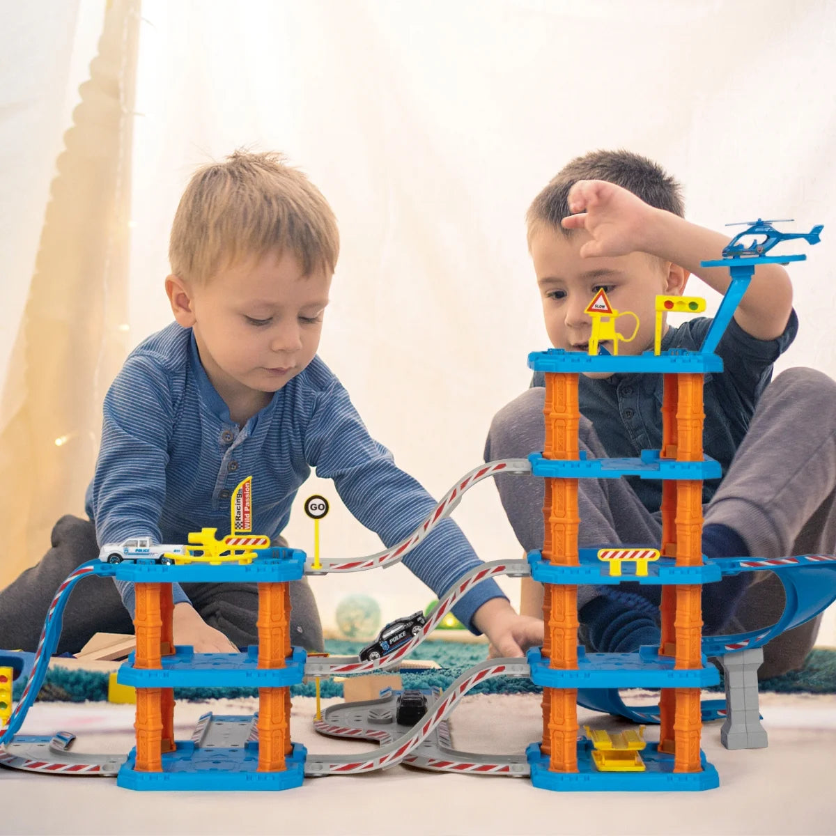 Kids Car Garage Toy with Vertical Ramps Spiral Ramps and Play Mat Z138473